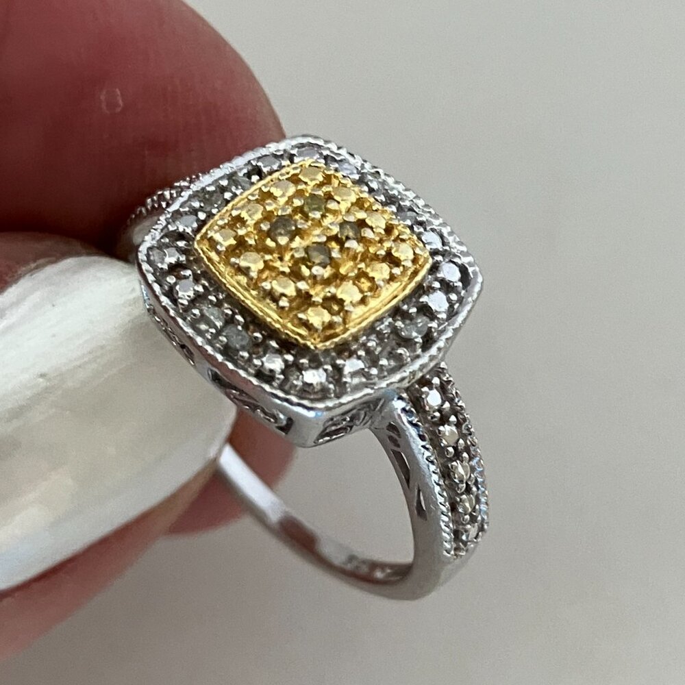 REAL Diamond ring  925 Sterling Silver Size 7
